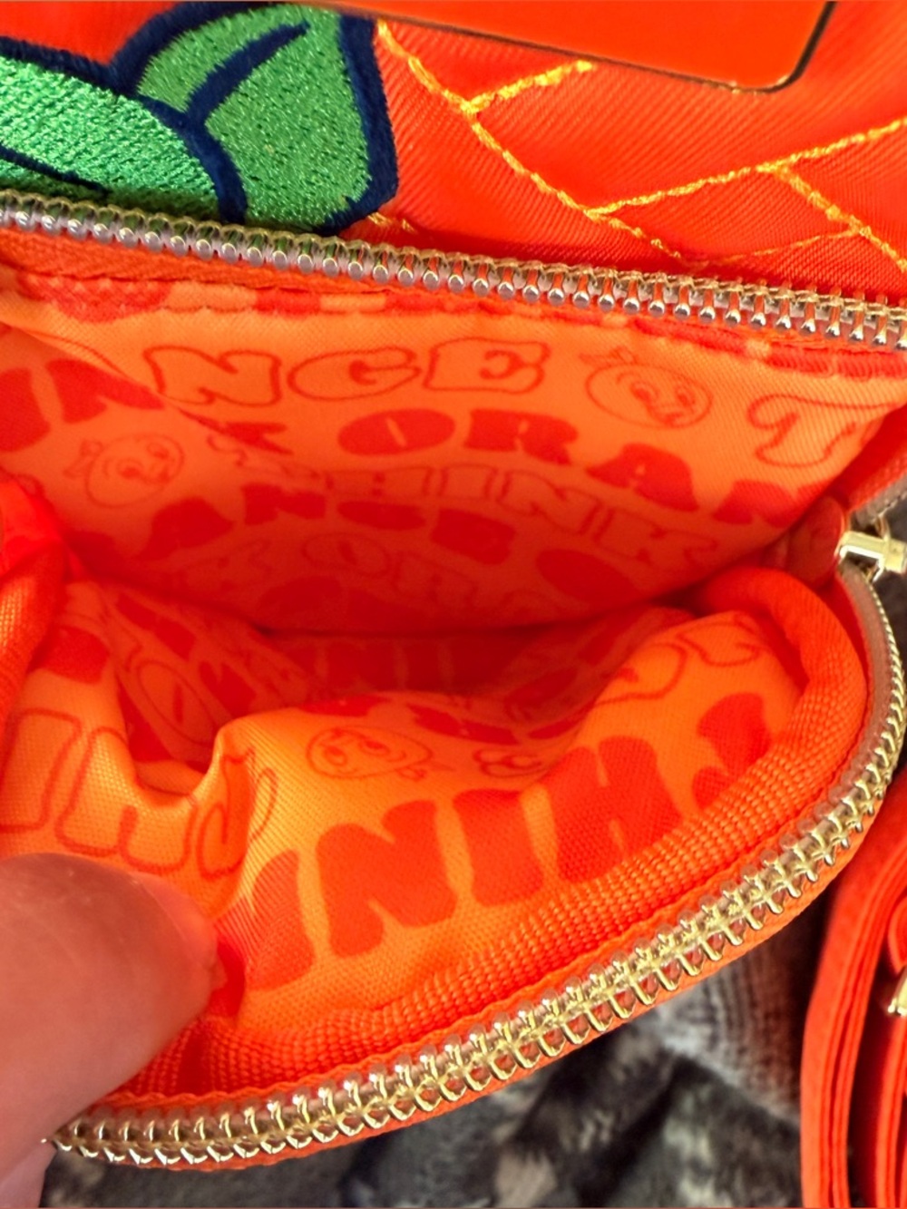 Disney Epcot Lug Orange Bird Crossbody Water Bottle Pouch - Picture 9 of 12